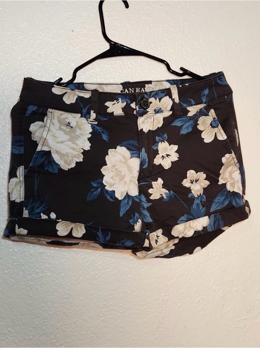American Eagle Outfitters Black Floral Cotton-Blend Women's Jean Shorts